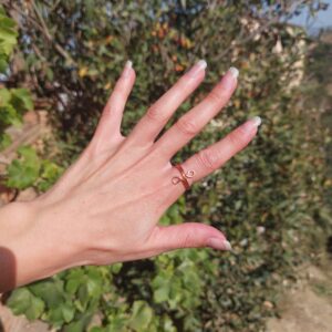 Eenvoudige koperen ring zonder steen