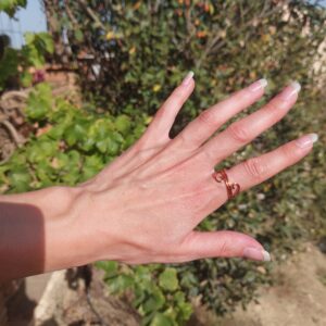 Eenvoudige koperen ring zonder steen