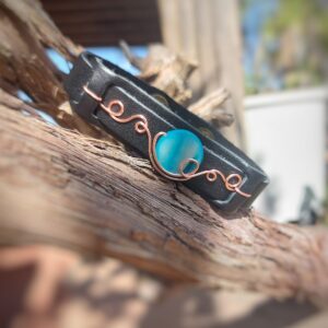 Leren armband met blauwe Abalone