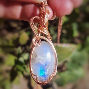 Maansteen met koperdraad