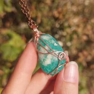 Amazoniet met koperdraad