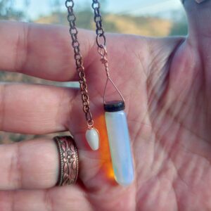 Opaal pendel met Abalone schelp