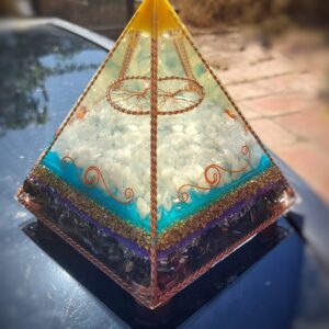 Grote Orgonite Tensor Piramide