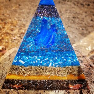 Grote Orgonite Piramide Azul