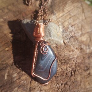 Hematiet met Koperdraad