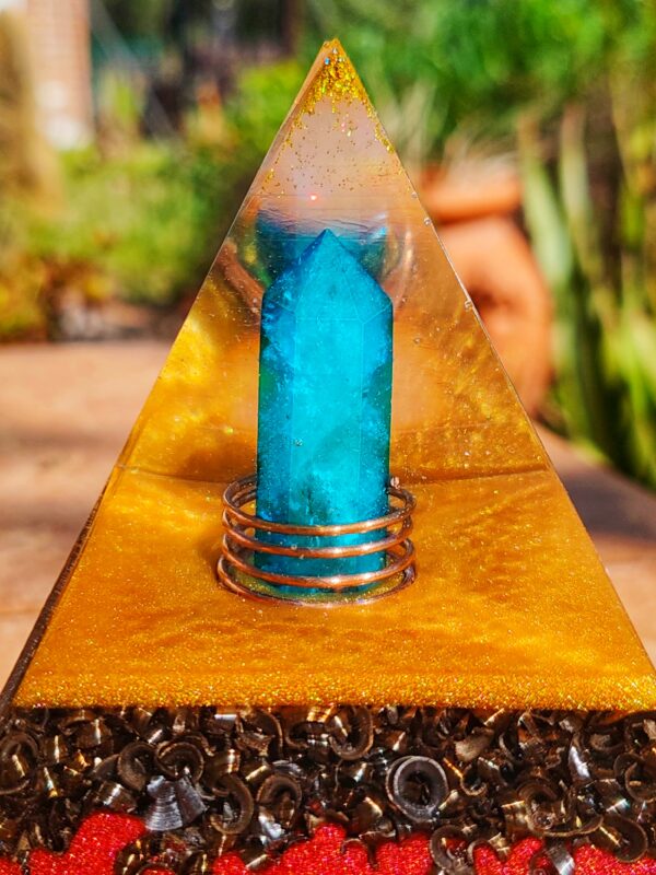 große orgonit-pyramide aqua aura