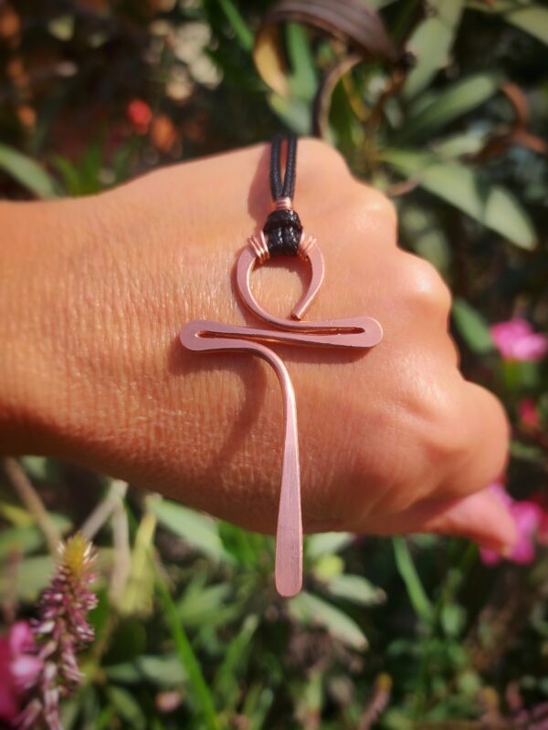 koperen ankh hanger van dik koperdraad