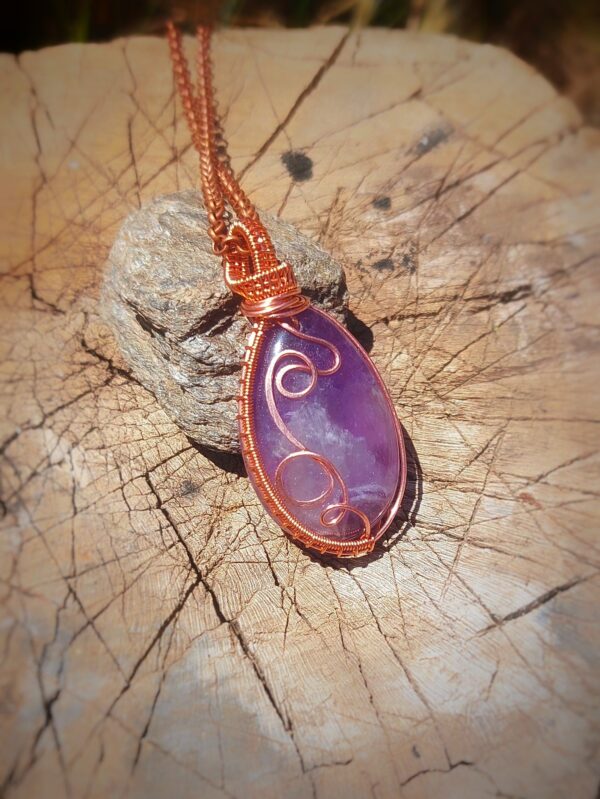 hanger met amethist en koperdraad