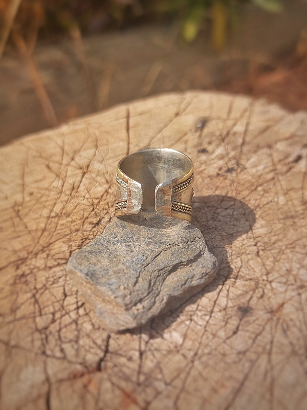 Vintage-Ring Messing Silbergrüner Jaspis