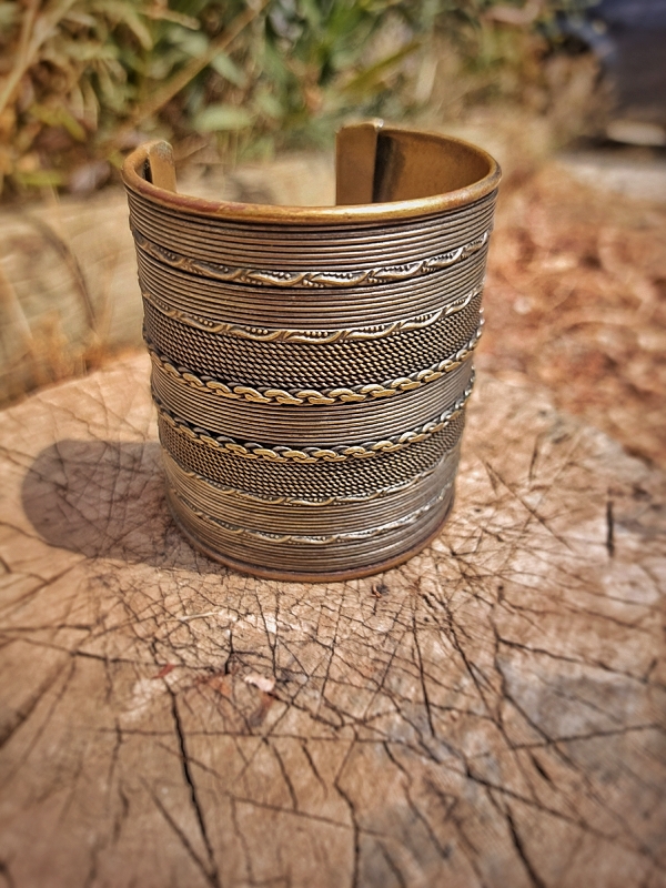 brede brazalete handgemaakt