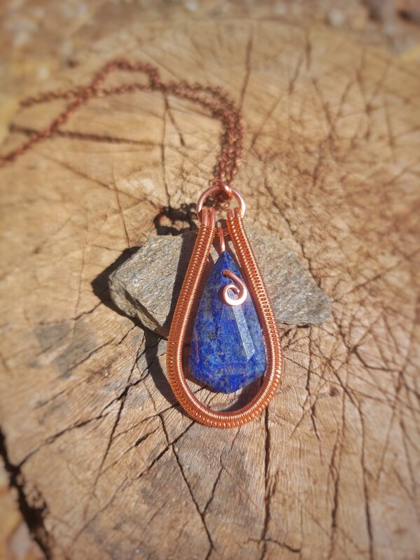 koperen hanger met facet lápiz lazuli