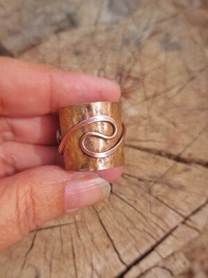 Anillo de cobre martillado 2