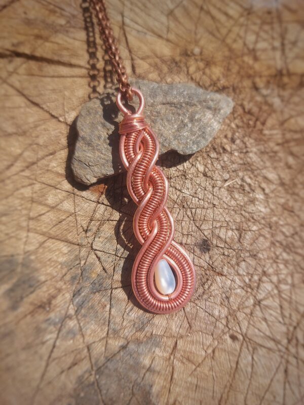 koperen wire wrap art hanger met parel 1