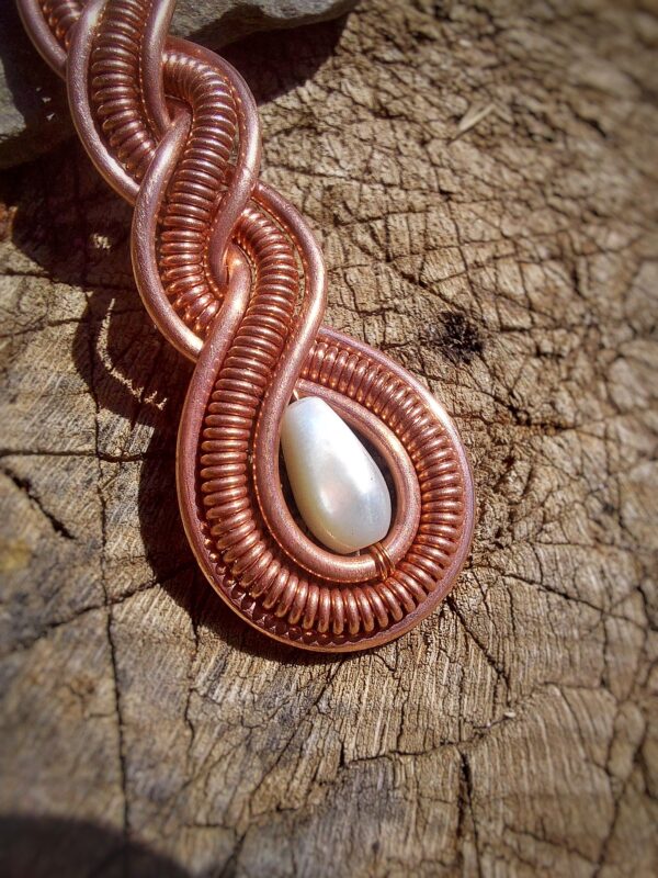 koperen wire wrap art hanger met parel 2